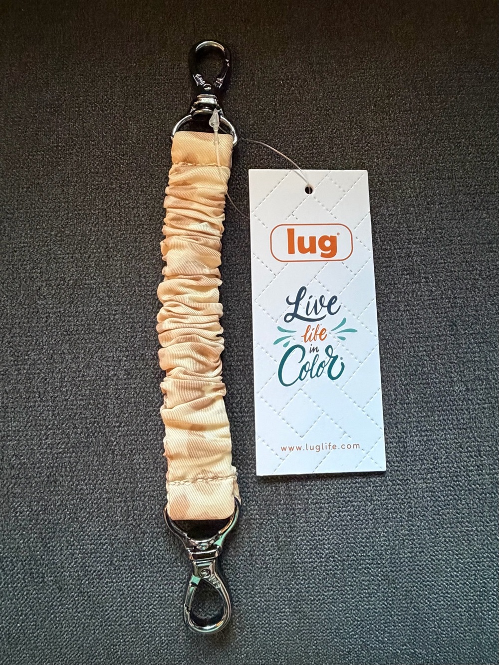 Lug Bungee Key Clip Keychain – Faded Leopard Sand (Tan Beige Cream)